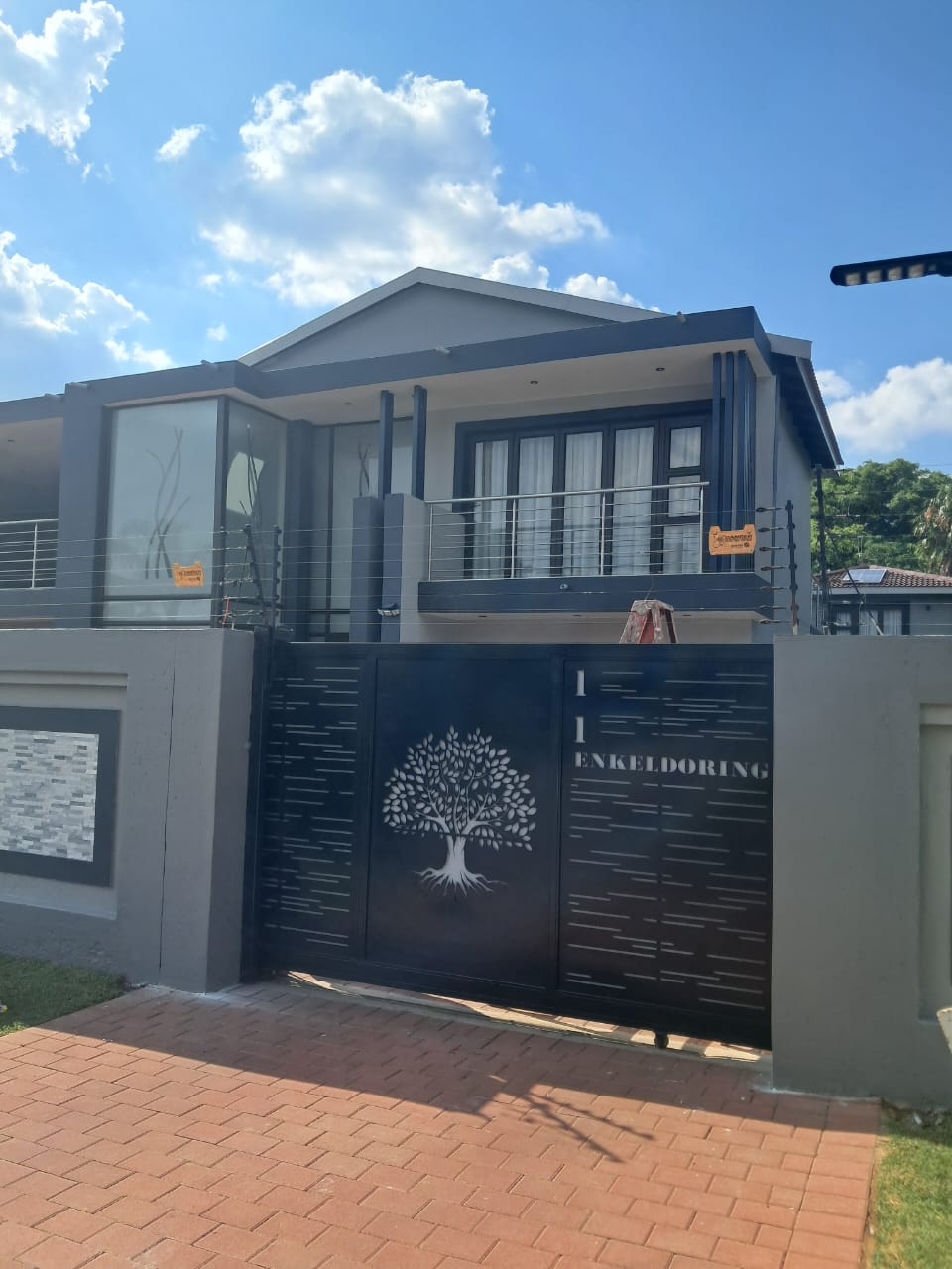 Tree Motif Driveway Gate – 11 Enkeldoring Street