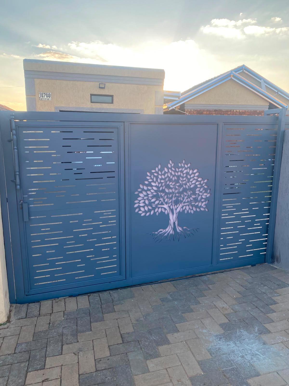 Steel Driveway Gate – House 18768